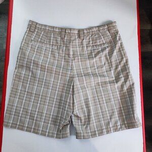 Izod X.F.G flat front Golf shorts light brown grey checkered men's size 36